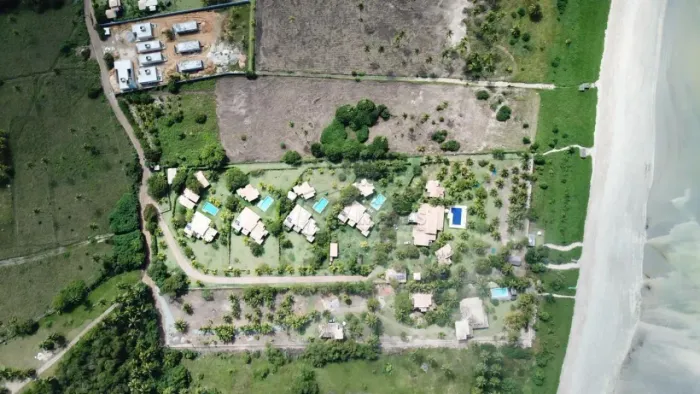 Casa Mobiliada Nascente com Piscina à venda no COND. MANATI à Beira Mar da Praia Tatuamunh
