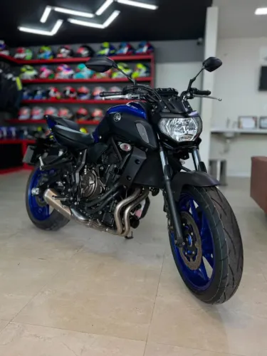 YAMAHA MT-07 2024