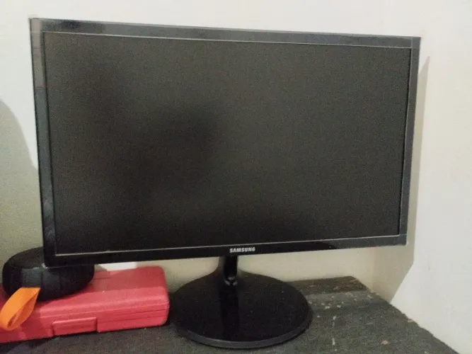 Vende-se tela pra pc, notebook