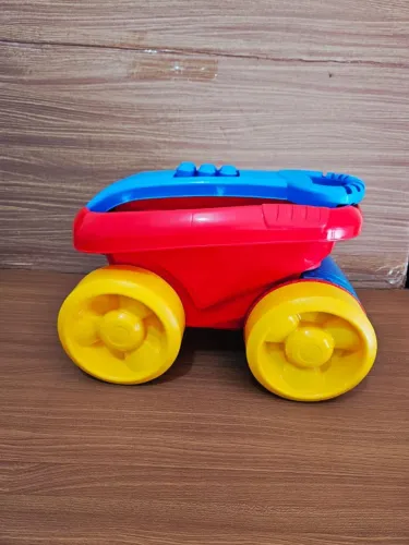 Mega Bloks Carreta Recolhe Blocos <br><br>Acompanha 20 peças.