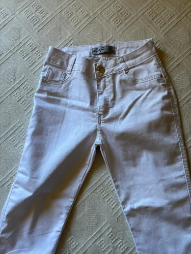 calça branca