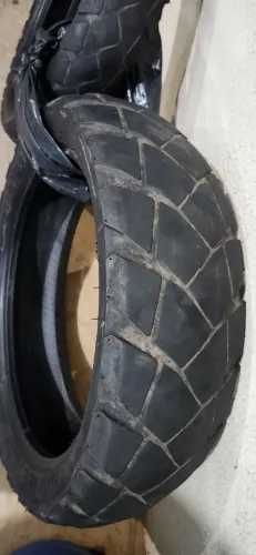 Pneus GS310 110/80-19 e 150/70 R17
