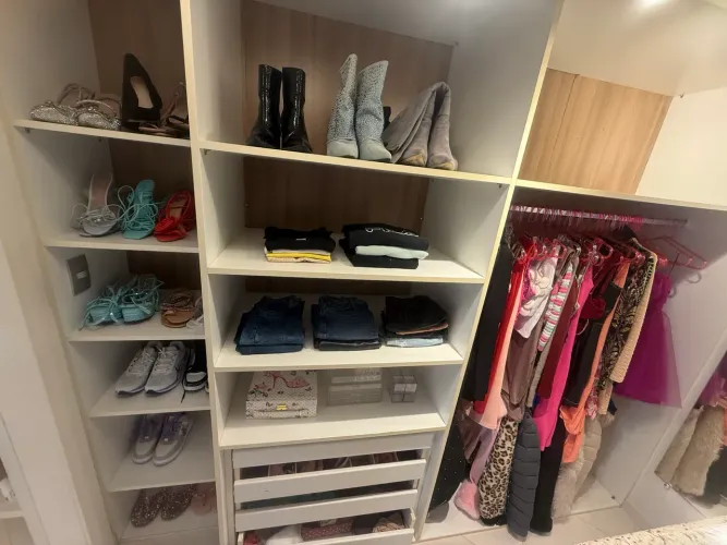 Vendo Lindo Closet Moderno Branco - Seminovo