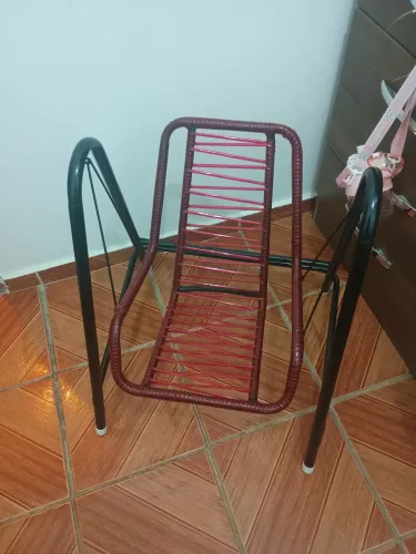 Vendo balanço infantil feito em aço