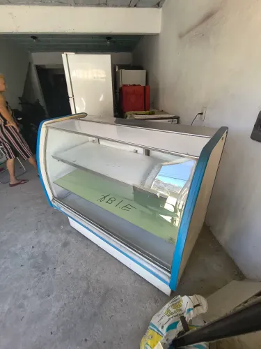 Balcão Expositor com Resfriamento