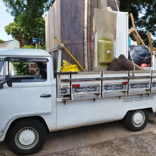 Faço frete Kombi carroceria 