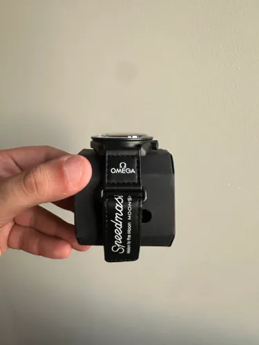 OMEGA MOONSWATCH