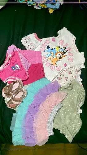 pacote/ lote/ pack de roupas menina 1 ano