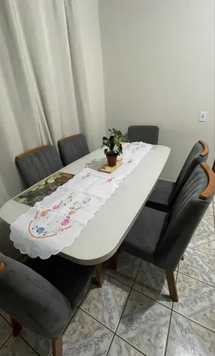 Mesa 6 cadeiras