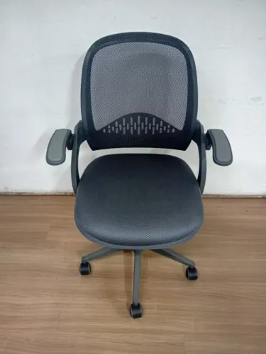 Cadeira de Escritório Diretor em Tela Mesh cor Cinza