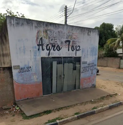 Aluga-se para reforma c/ abatimento.