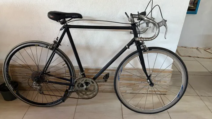 Bicicleta de Estrada Clássica Caloi 10 speed preta