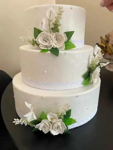 Bolo fake de casamento R$90,00