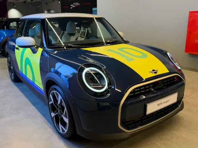 Mini Cooper 2.0 16V Twinpower Gasolina S 2P Steptronic 2026