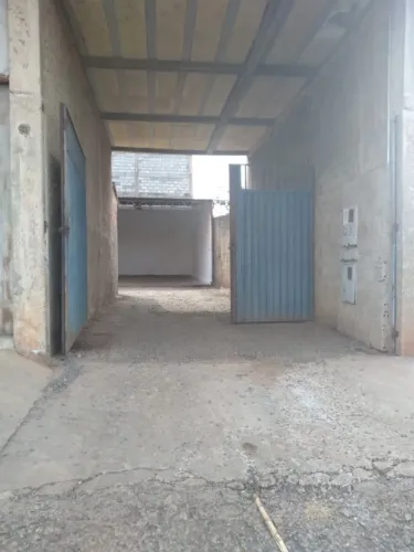 Aluga-se Galpão / Ponto Comercial em Morrinhos - GO