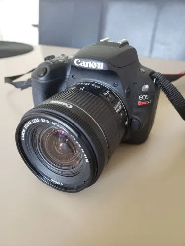 Canon EOS Rebel SL2 (200D) + Lente 18-55mm IS STM | Excelente Estado