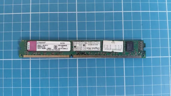 Memoria Ram DDR 3: 4GB 1333 MHZ ( Funciona quando quer)