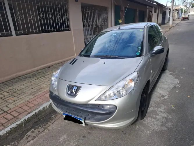 Peugeot 207 XR 1.4 Flex 8V 3P 2009