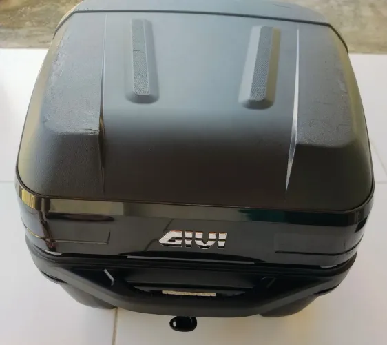 Baú Givi 33 litros