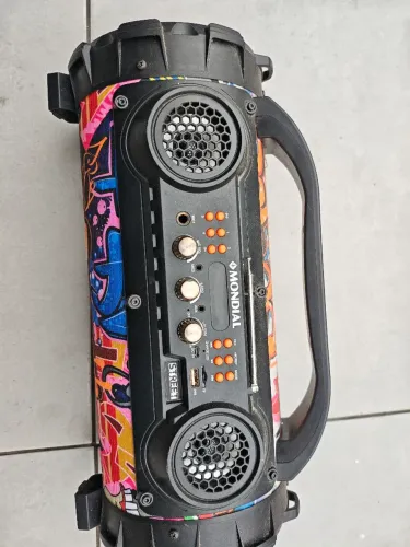 Rádio Mondial , USB, bateria e cartão de memória