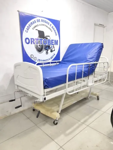Cama Hospitalar 3 Manivelas Regulagem Altura com Colchão Impermeável e Travesseiro Complet