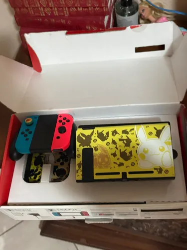 Nintendo Nintendo Switch Switch 32GB Standard cor vermelho-néon, azul-néon e preto