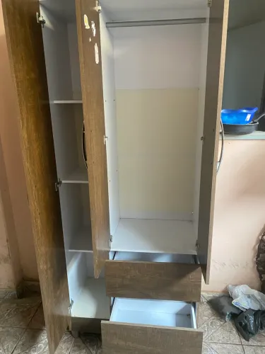 Guarda-roupa 3 portas, recem comprado