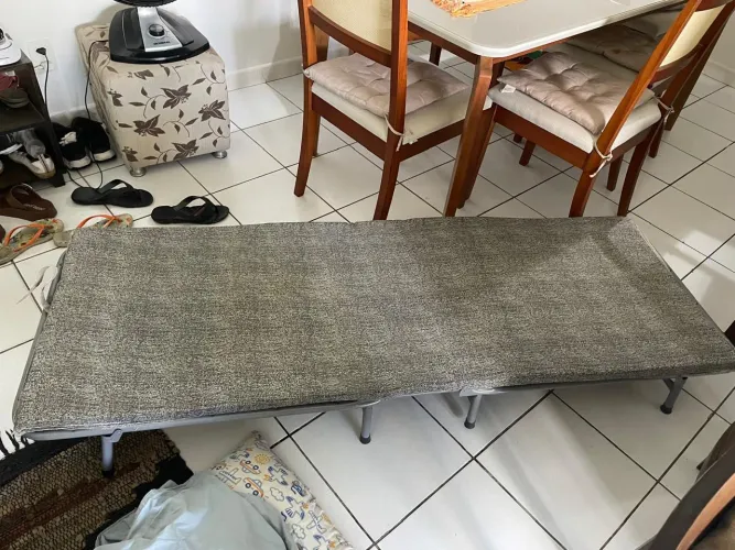 Cama de campanha dobrável