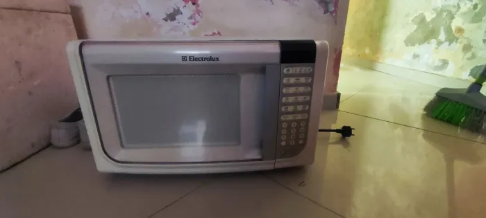 microondas 32 litros pra Peca ou Arrumar 