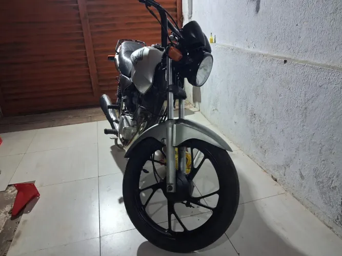 Titan 150