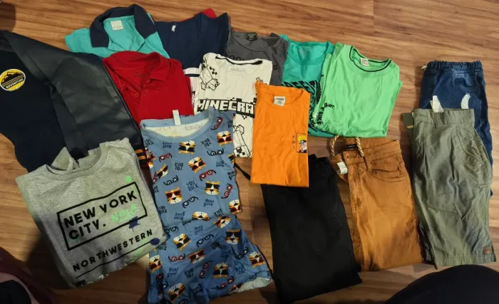 Vendo lote de roupas tamanho 12 menino
