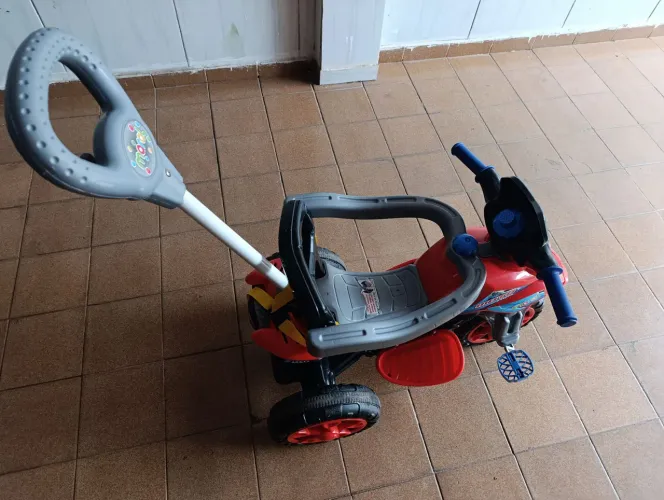 Vende-se motoquinha para criança na Vila Jaiara em Anápolis