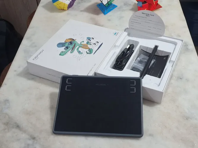 Mesa Digitalizadora Huion Inspiroy H430P - Estado de Nova / Na Caixa Completa