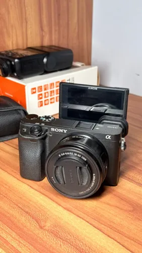 Sony A6400 + Lente 16-50mm + Cage SmallRig - Kit Completo