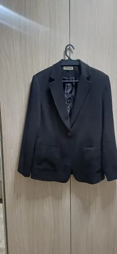 Blazer fem. G clássico na cor preta da marca Mikasa
