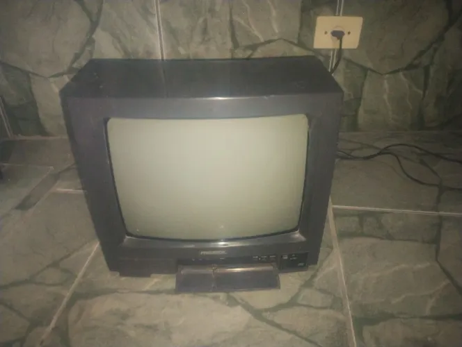 TV DE TUBO 14 - PARA CONSERTO OU PEÇAS