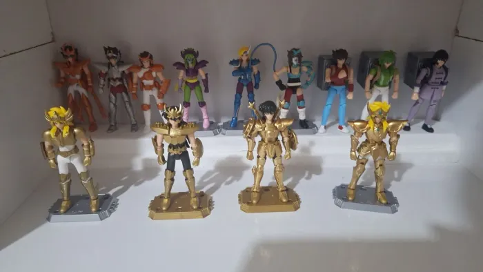 CAVALEIROS DO ZODÍACO E NARUTO BLOKEES GALAXY