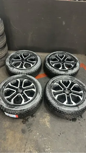Rodas 18 Jeep compass,renegade,commander e Fiat toro+ pneus novos 
