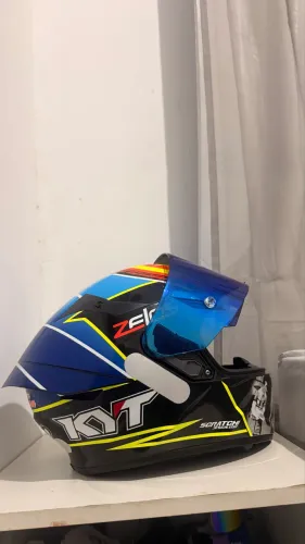 Capacete KYT