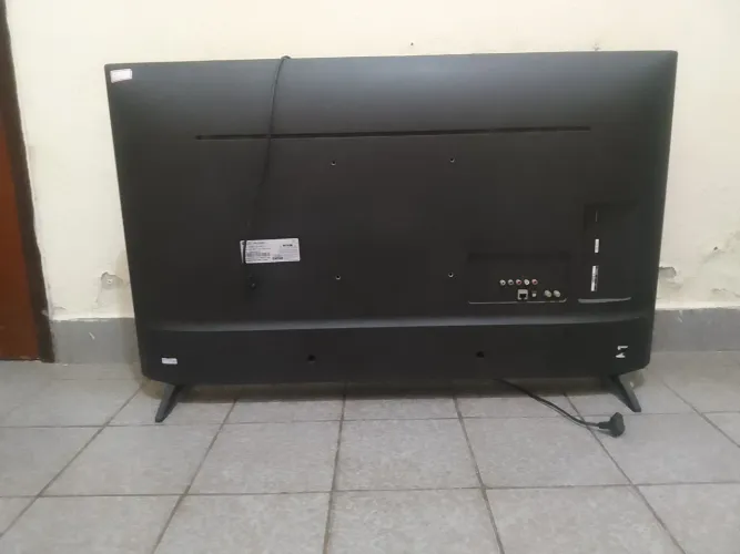 Tv lg43 smart 4k(com defeito)