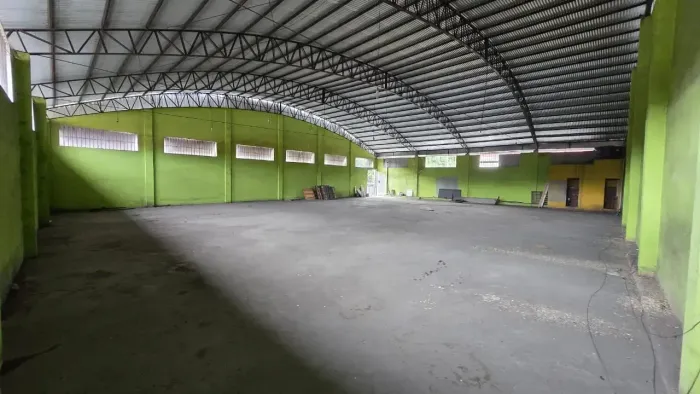 Imóvel para aluguel possui 2000 metros quadrados em Nova Cidade - Manaus AM
