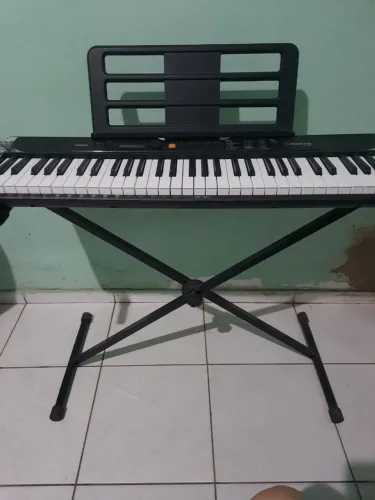 Teclado casio completo 5/oitava,suporte para partitura,suporte para o teclado,bolsa.