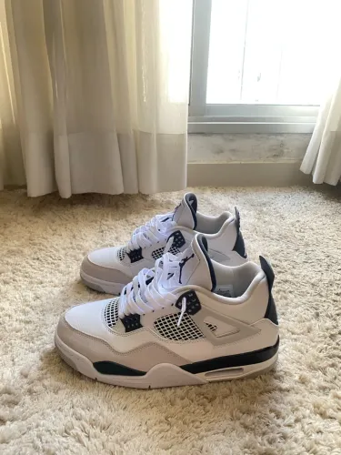 JORDAN 4 MILITARY BLACK