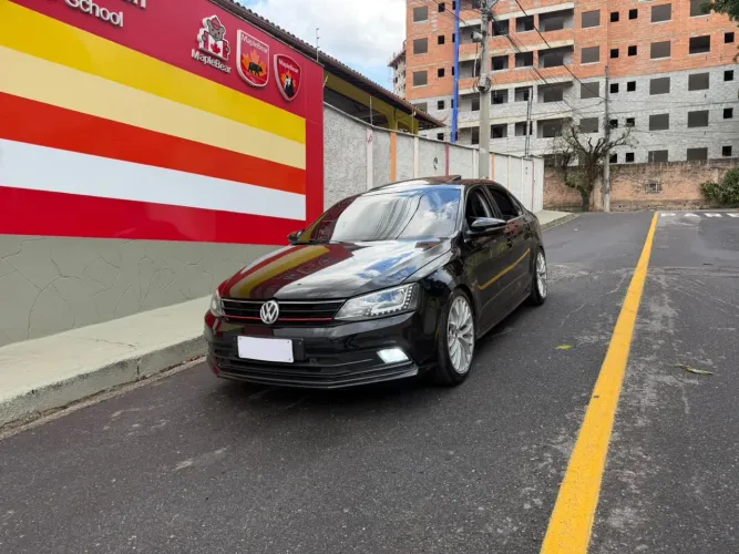 Volkswagen Jetta Comfortline 1.4 TSI 16V 4P Aut. 2017