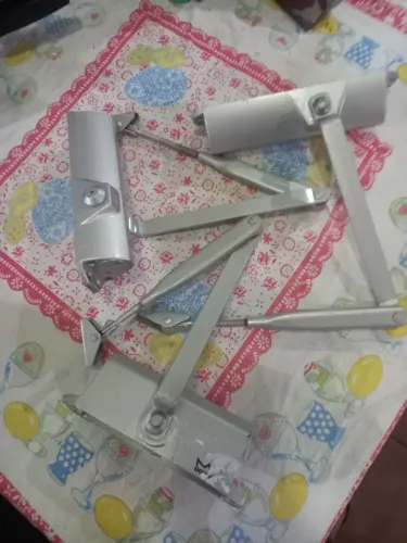 3 molas de porta hidráulica norma funcionando perfeitamente