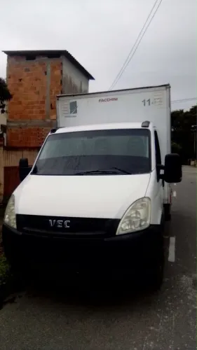 Caminhão Iveco Delivery 35s14