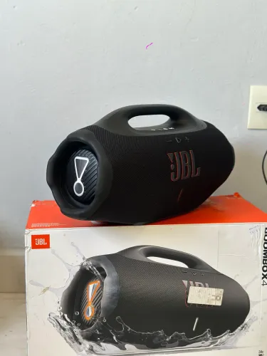 JBL Boombox 4