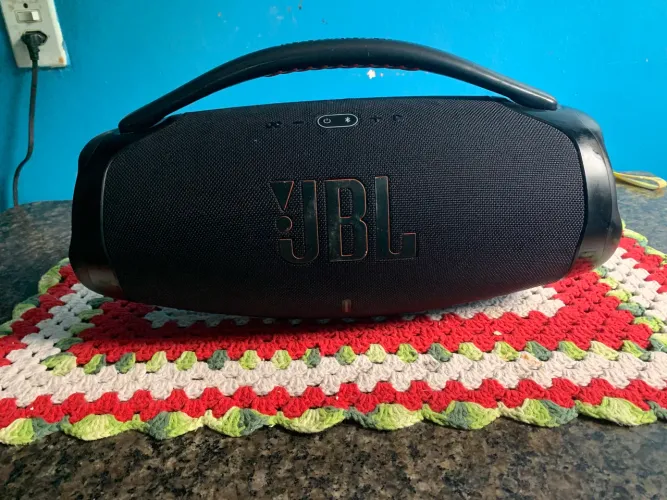 Vendo Caixa de Som JBL Bombox 3