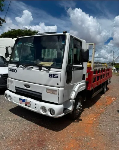 FORD 815