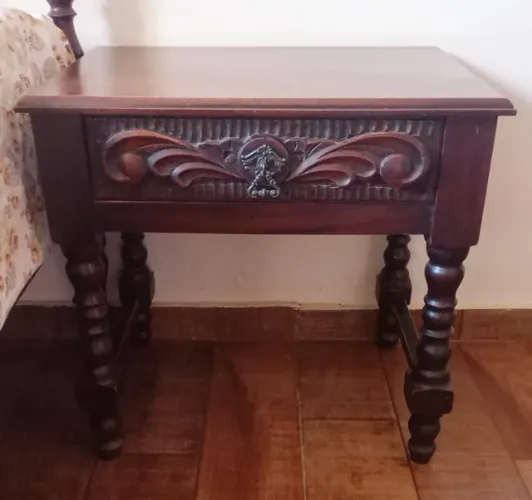 2 Mesas de Cabeceira